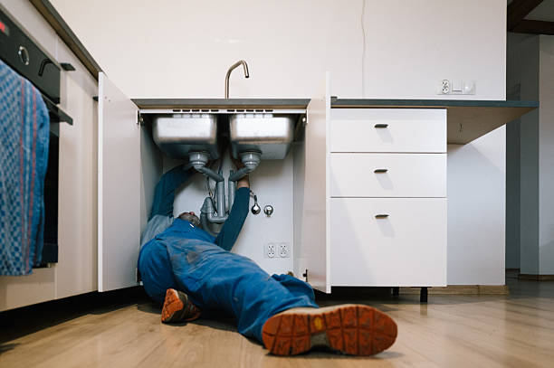 Professional Plumbing technician working in Uniontown, KS